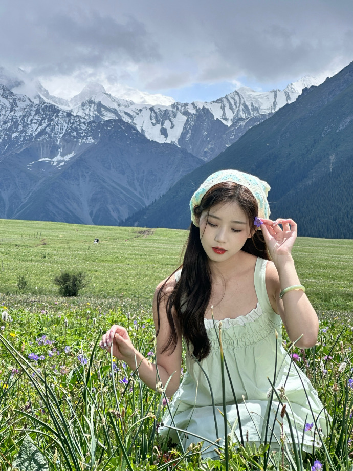 清亮色调下的古装